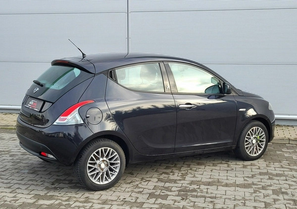 Lancia Ypsilon cena 21700 przebieg: 113000, rok produkcji 2012 z Milicz małe 742